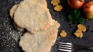 Schnitzel panieren